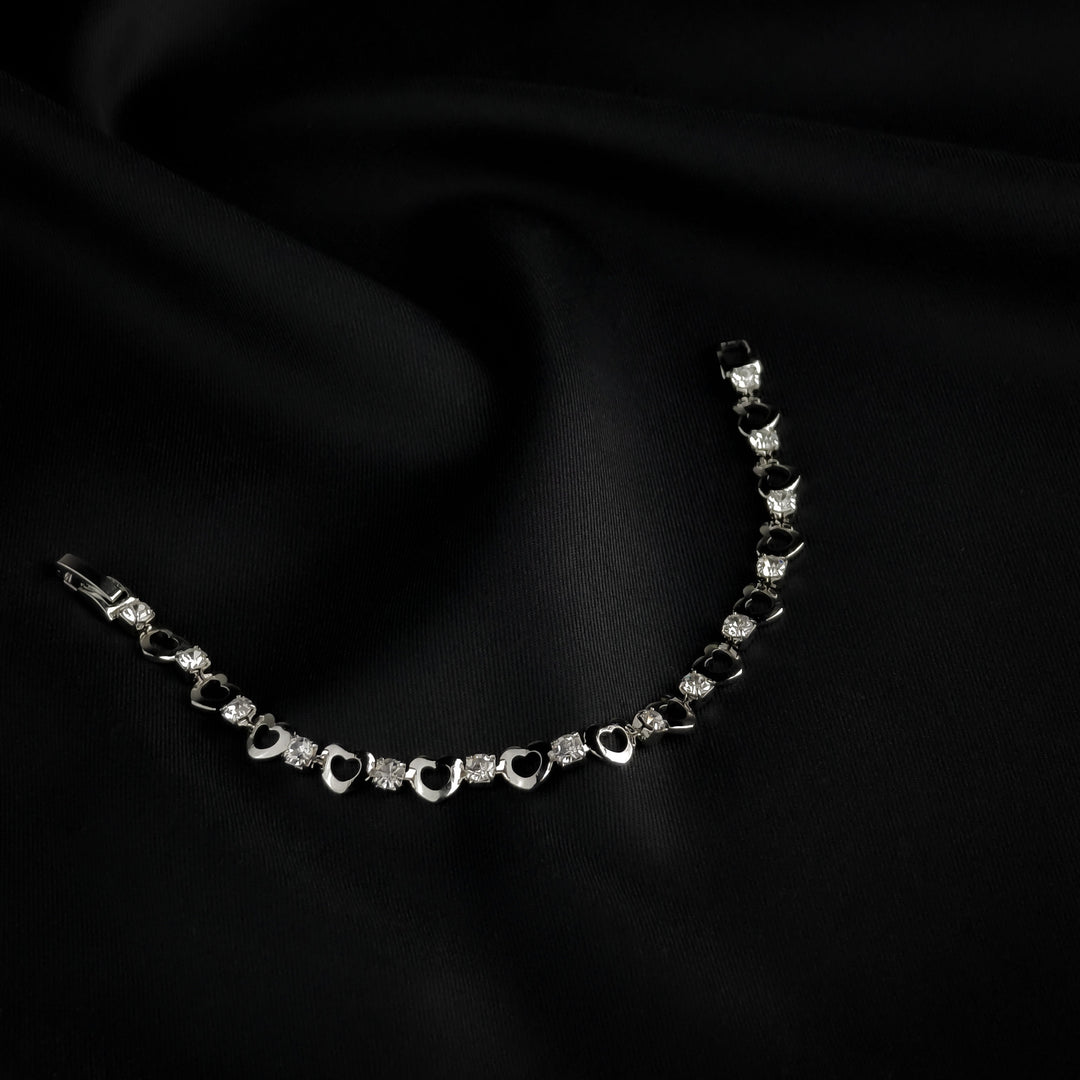Delicate Heart Bracelet